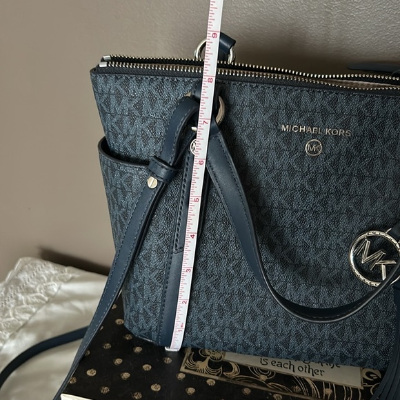 NEW MICHAEL KORS PURSE - Picture 10 of 15